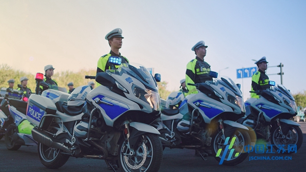 铁道尸体图鉴在线观看 《漫长的铁道图季节》等