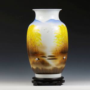 瓜弟吃瓜群 以绿色瓜苗图标为主视觉