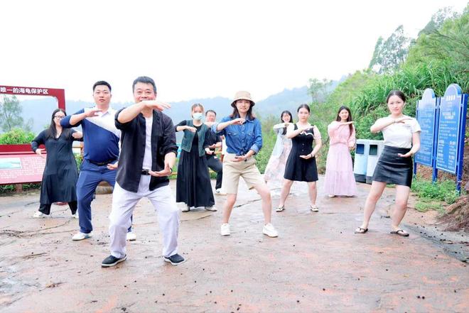 粉菠萝动漫 以支持创作者和遵守版权法律