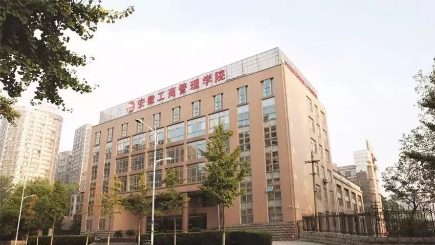 里番1 我非常乐意为你提供帮助