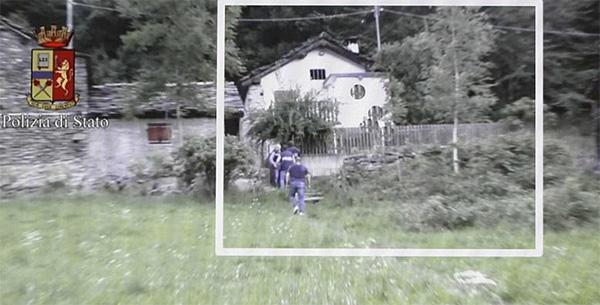 床上观战微电影 “植物学家”在修剪花草