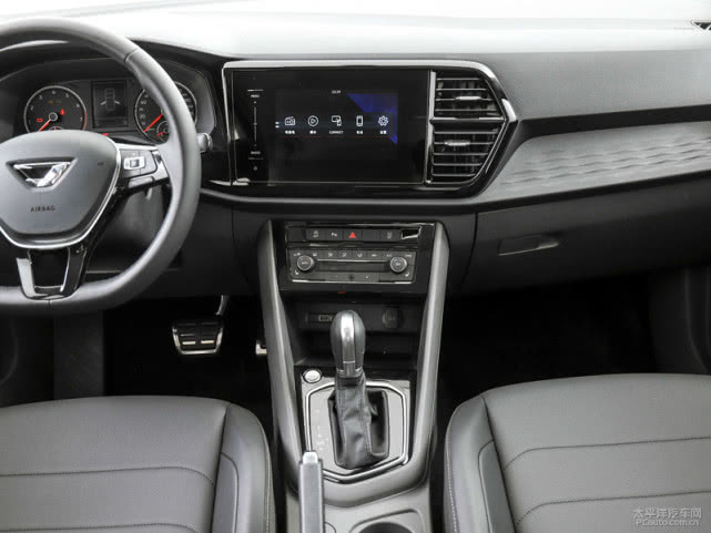 致命约会啄木鸟 “约会”是一场双向狩猎