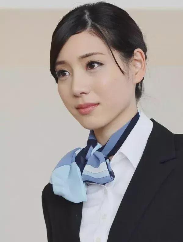 锋利的指甲挖心 给自己一些平静的时间