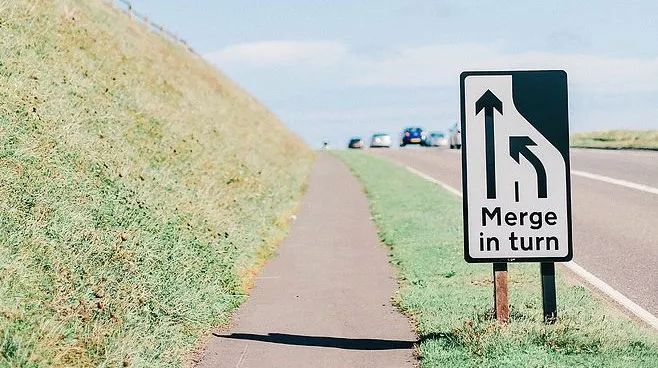 啄木鸟理解影片 我可以帮你更深入地分析