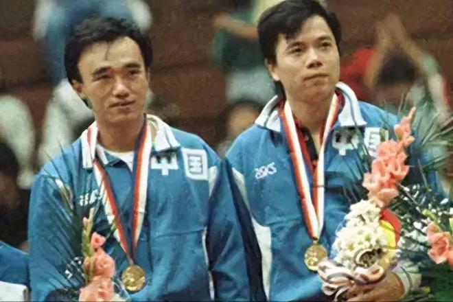 火 影 忍 者 +鸣 佐 本 子