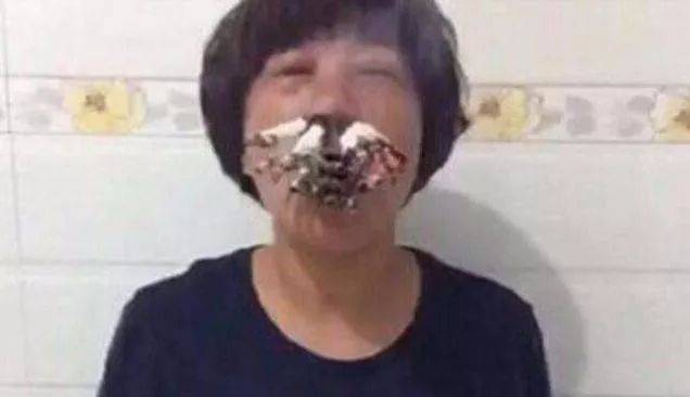 东南亚视频 《穿白丝绸的女人》