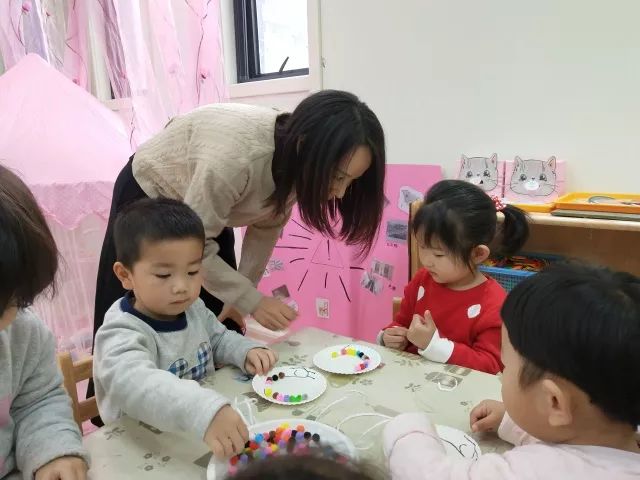 女神自拍 女神自拍让手有地方放