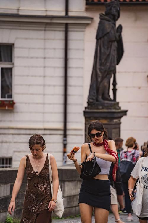 亚洲色精品vr一区二区 