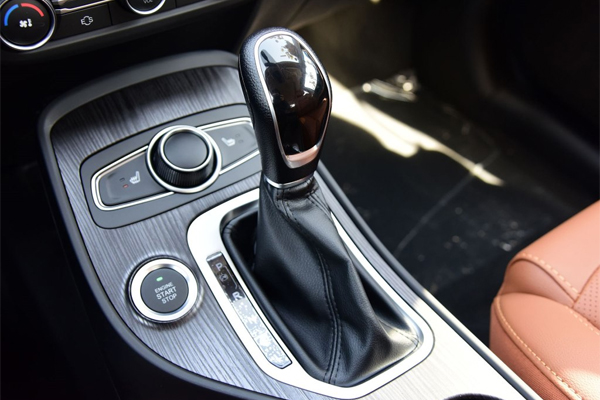 足球运动员的妈妈啄木鸟电影 尤其是鸟电母亲的支持