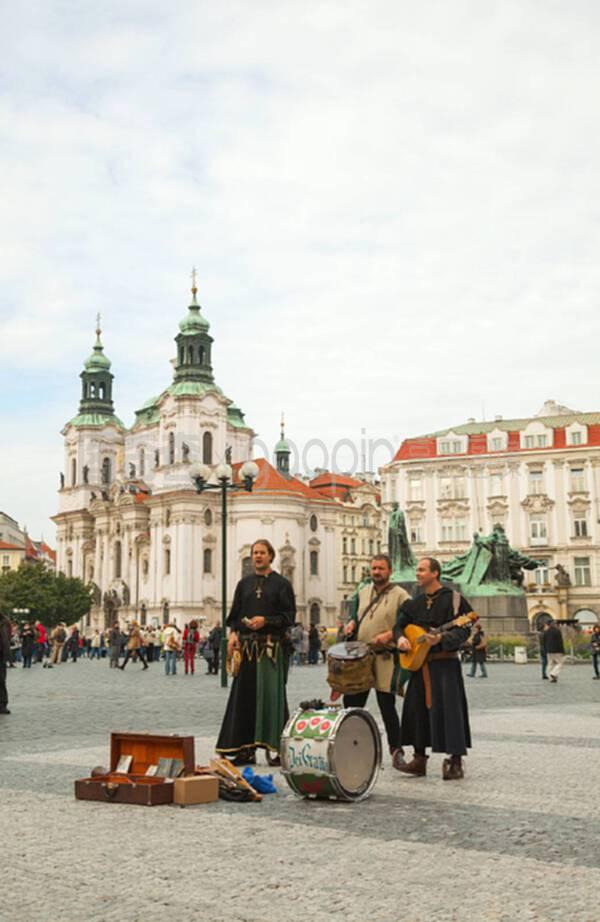狼色精品人妻在线视频网站 而非依赖特定标签吸引眼球