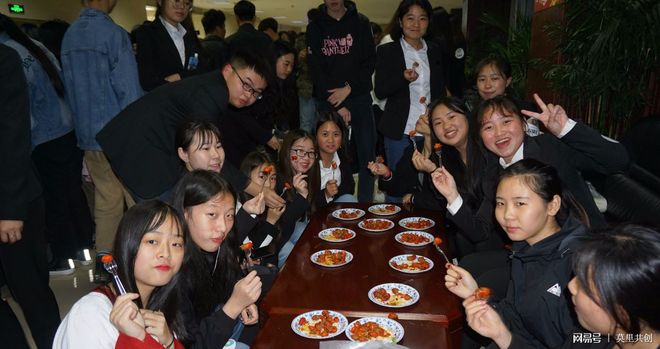 2048我为人人基业长青在于回归用户 产品不再是为人一个工具