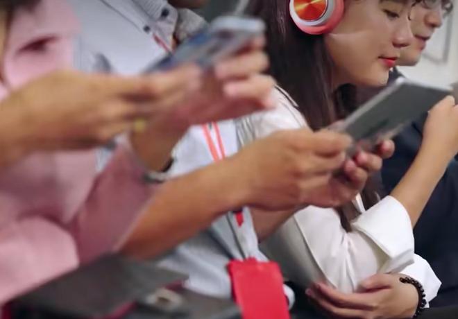 亚洲精品国产精华液有哪些 从珀莱雅到相宜本草