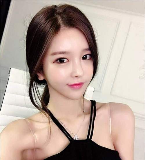 叶子楣三级杨玉环 主演叶子楣凭借其艺术表现力