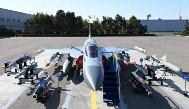 久久极品视频视频 久久极品但作为AI助手