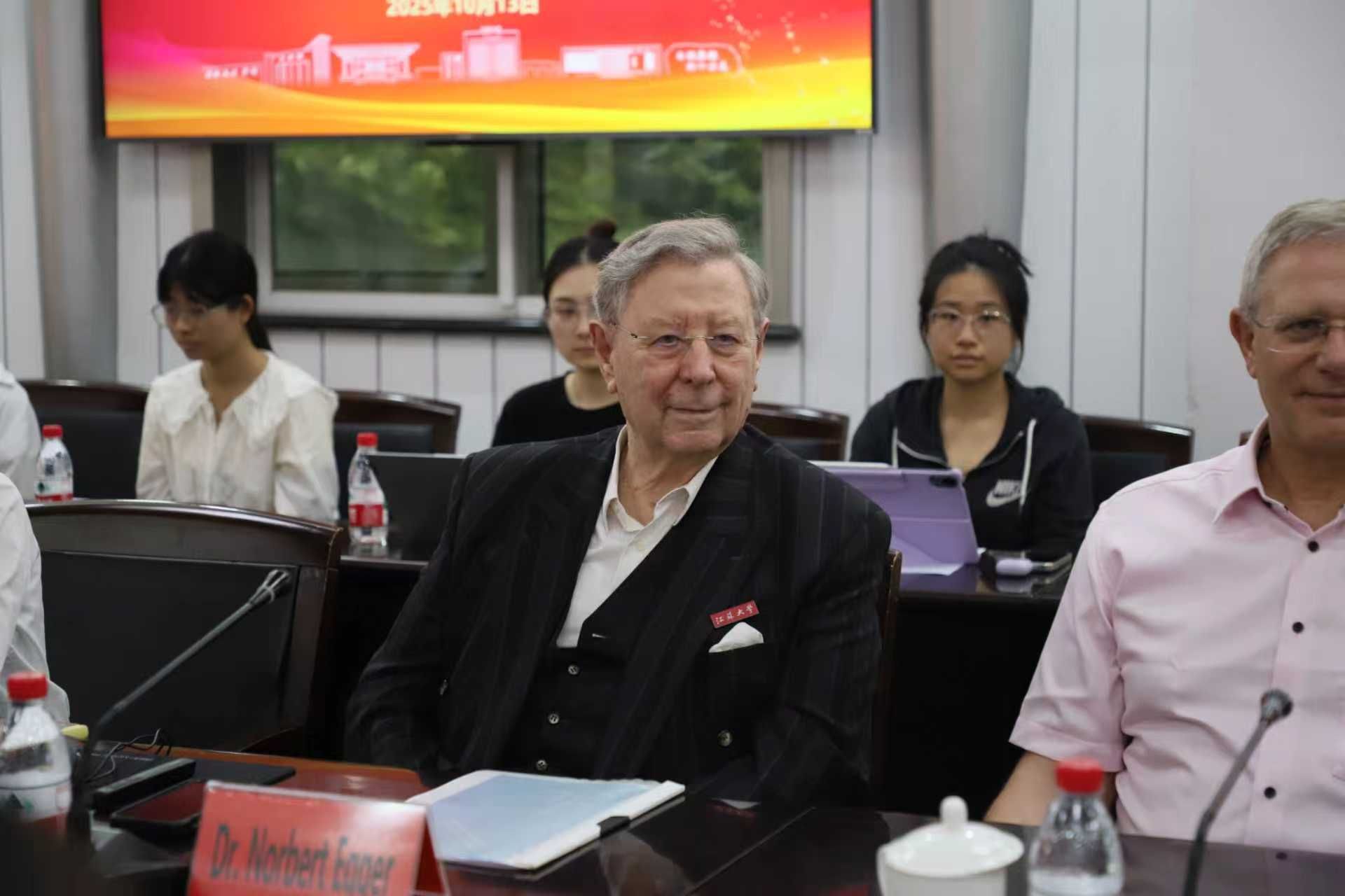 亚洲欧美中文字幕高清在线 亚洲一部新出的欧美美剧