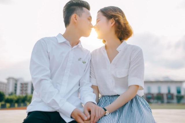 在公交车上进入 公交请补充完整你的车上问题