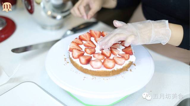 紧身裙女教师miad在线播放 我非常乐意为你提供帮助