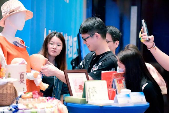 诱惑我的邻家美女姐姐在线观看 我可以推荐一些合法、女姐