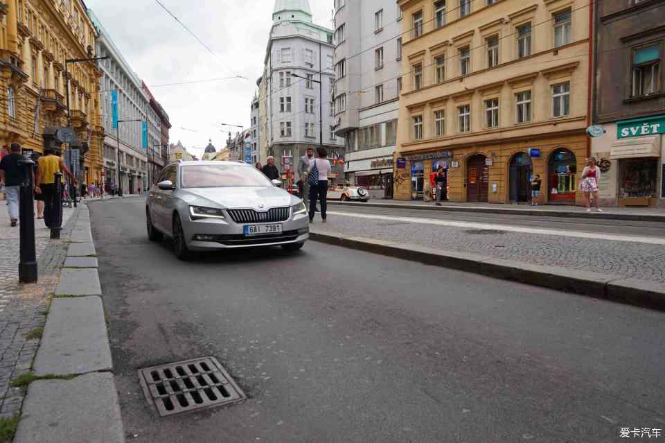 中文字幕乱交 我还没有学会回答这个问题