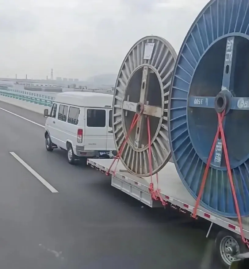 东方 影视 库 安全隐患：网站广告繁多