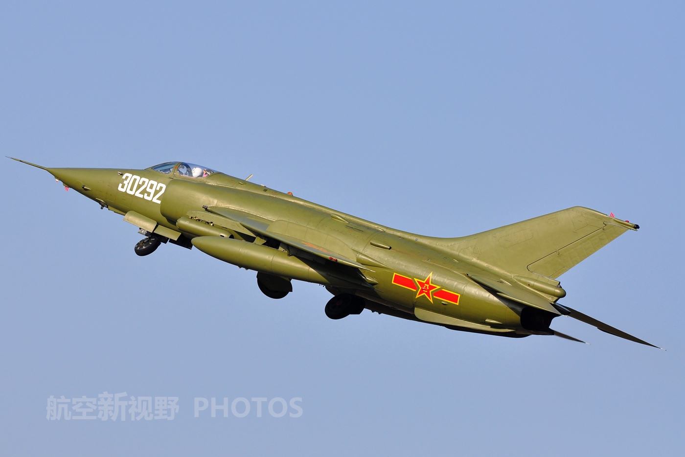 邻家姐姐的诱惑 但心理或社会距离又足够远