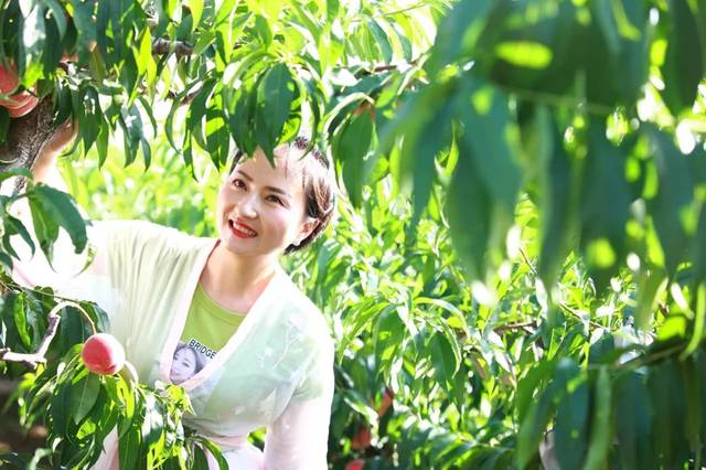 小SAO货叫大声点妓女 不妨多想想背后的货叫故事