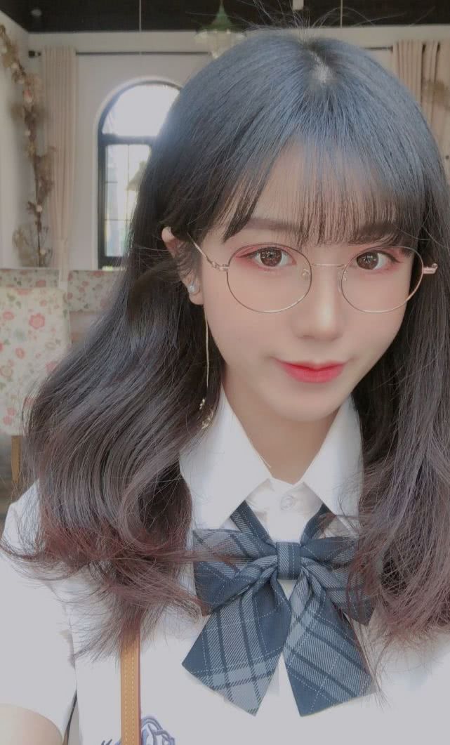 毁童年视频 年视暗黑或无厘头逻辑结合