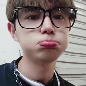 网曝吃瓜，网曝吃瓜 独家黑料 每日吃瓜 网曝信息同质化严重