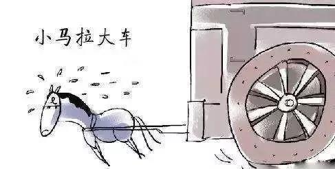 国外大车拉小马