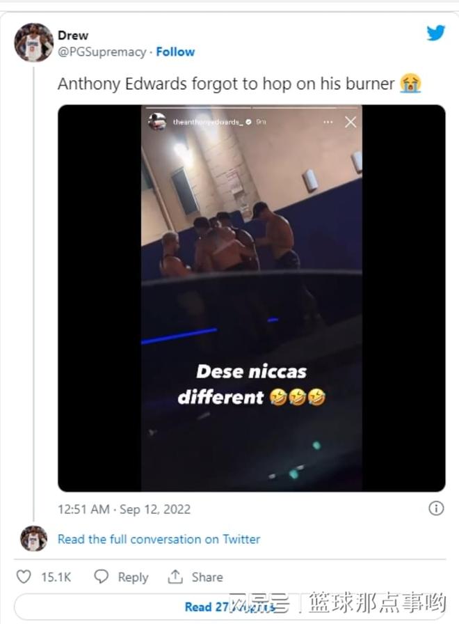 未成年举牌 社会表达与求助（情况复杂