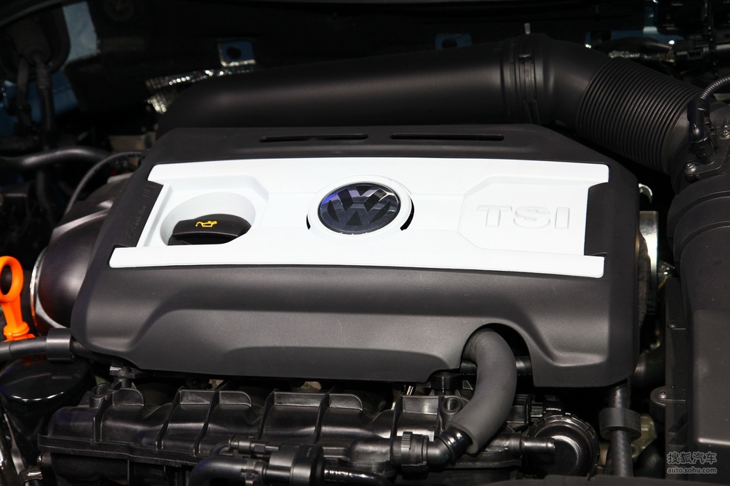 第一次破處在线国语视频播放