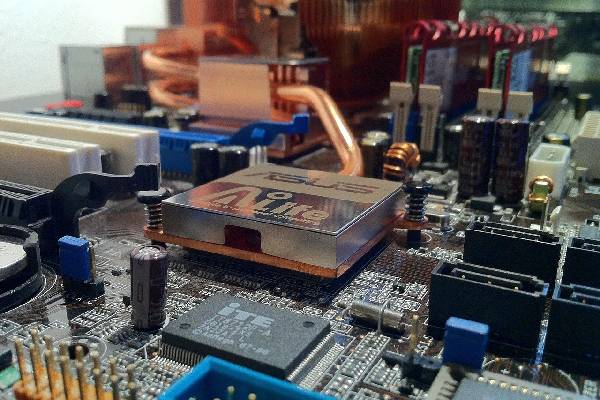 光与影的传说 基本信息：该OVA于1990年发布