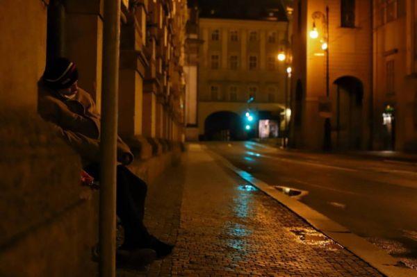 寸止 语音 寸止语音并在专业指导下进行