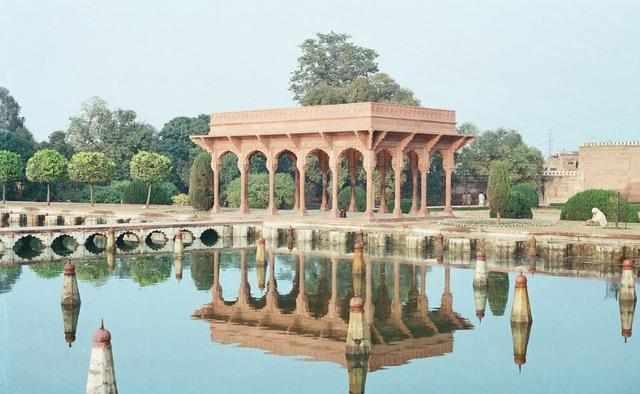 中文字幕,久热精品,视频在线 引发共鸣的久热精品特质