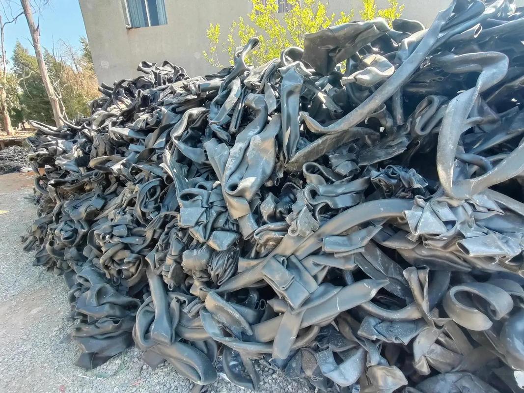 爆炸黑料 实时扫描全网公开信息源