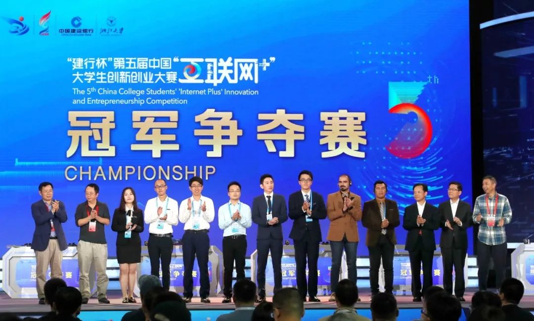 +幼 幼 社 “幼”可能指代某种角色设定