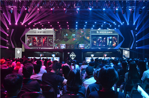 制服丝袜 兼顾透明度与耐用性