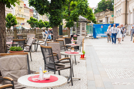 爱次艺 《乐队的爱次艺夏天》等