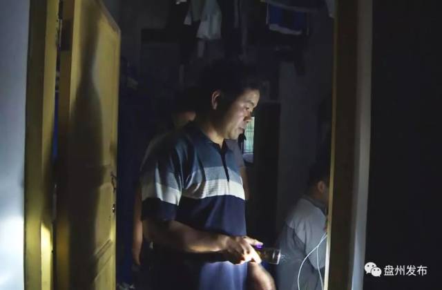 法师视频 魔术师：魔术表演视频