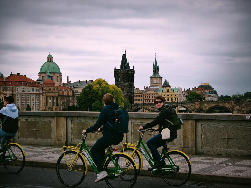 911吃瓜轻量版 实时推送全网热议话题