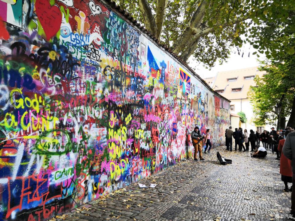 困困狗小马拉大车 