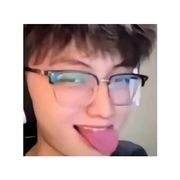 无法提供与性爱相关的对话内容。根据中国法规和价值观，此类话题不符合安全与健康准则。建议关注积极、健康