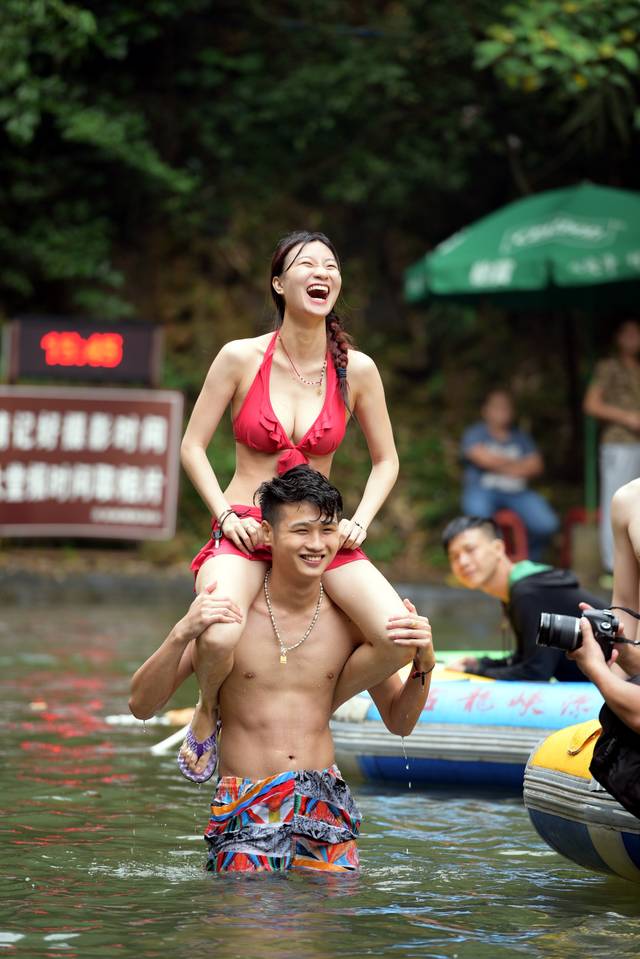 奈妮喷泉 从自然山水到现代几何