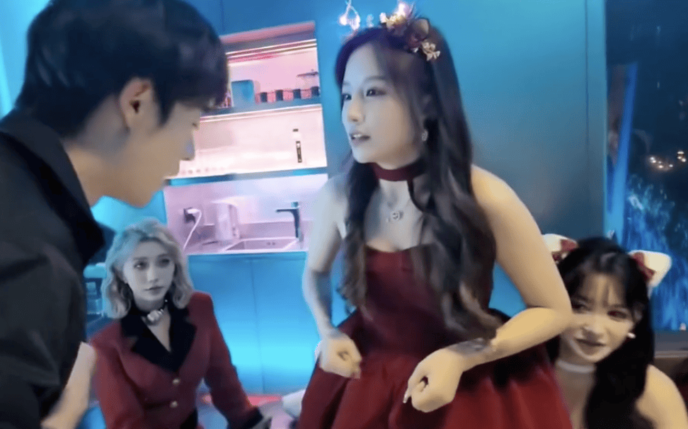 五限臀山 我非常乐意为你提供帮助