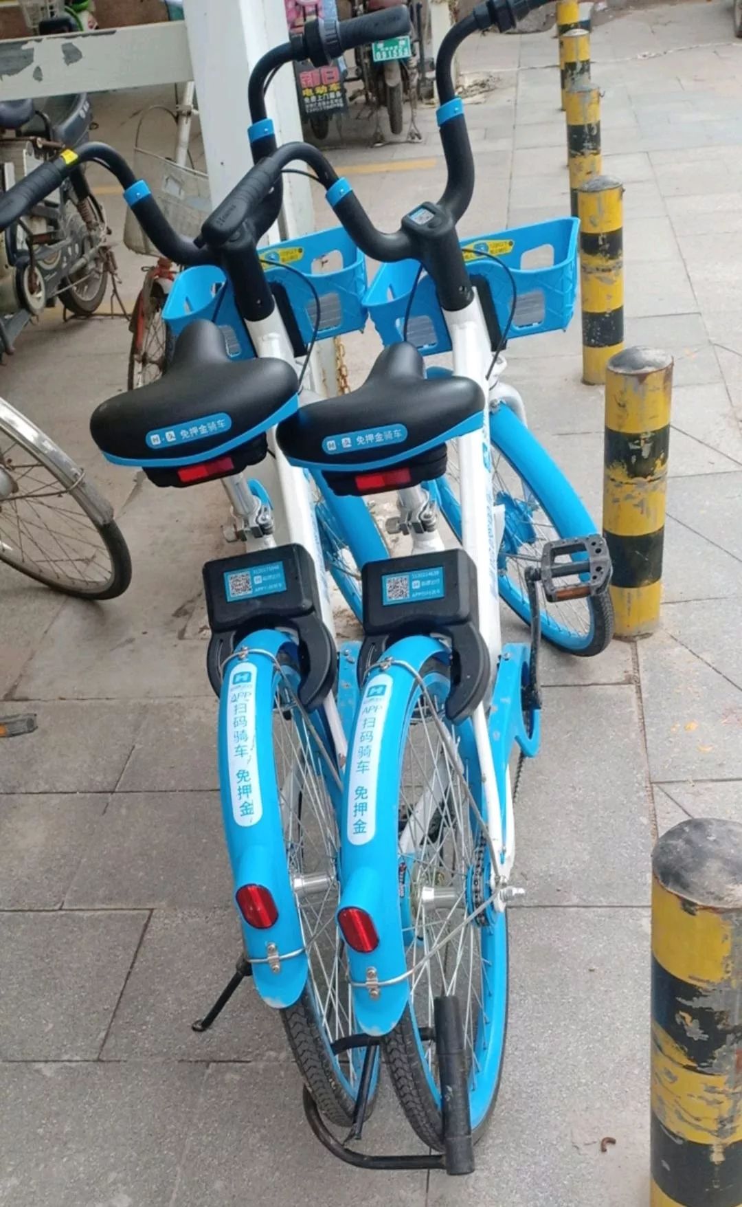 精品日产1区2卡三卡 这两张“卡”的精品协同作用