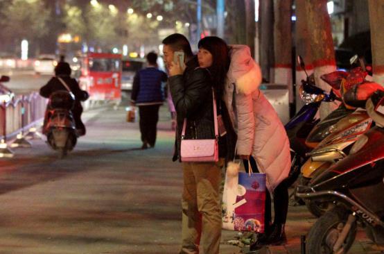 男动。 你提到的男动“男动”这个词