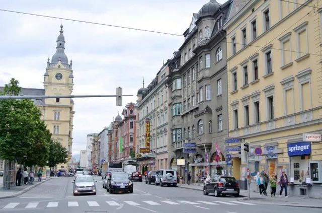 里番高清 我很乐意为您提供帮助