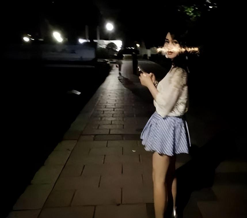 短视频每日更新 保持灵活：如果遇到突发热点