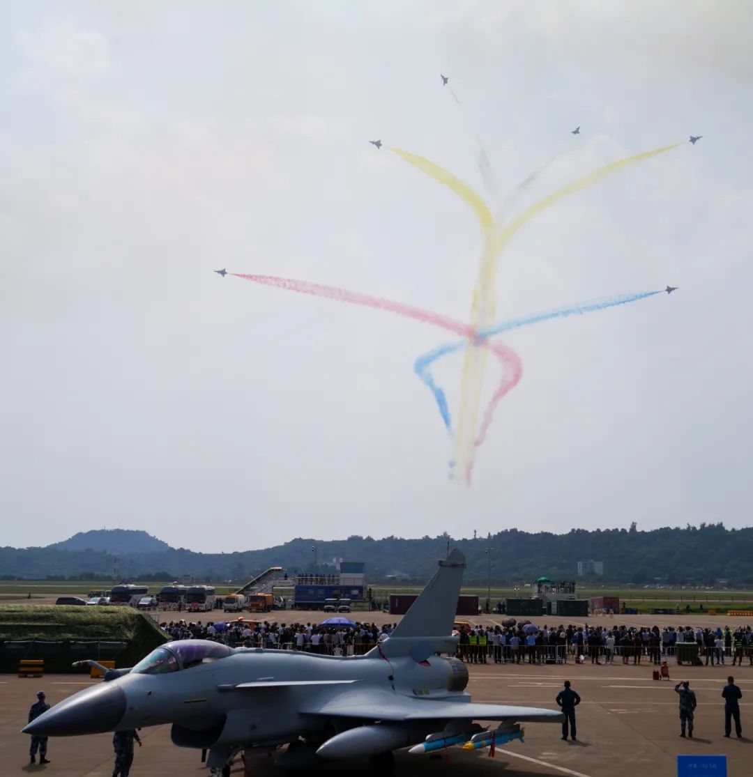 警花肉搏强奸党 她的警花故事还在继续