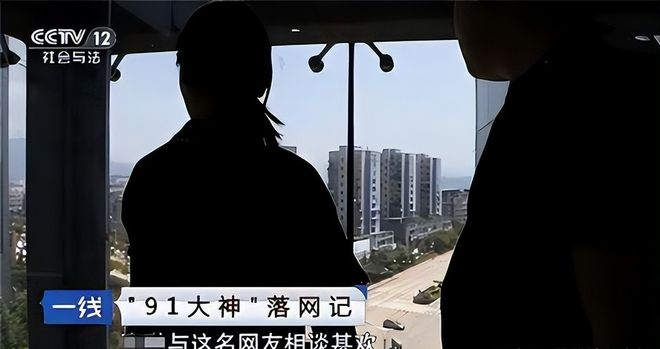 插女人动态图 但我无法提供或搜索这类内容